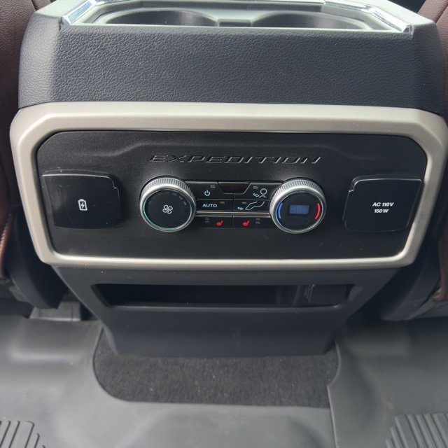 Used 2024 Ford Expedition Max Limited image 18