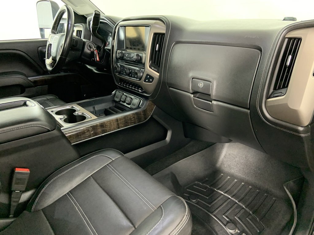 Used 2015 GMC Sierra 3500 Denali image 26