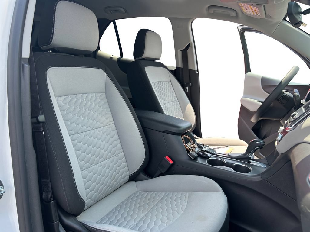 Used 2021 Chevrolet Equinox LS w/ LS Convenience Package FWD image 25
