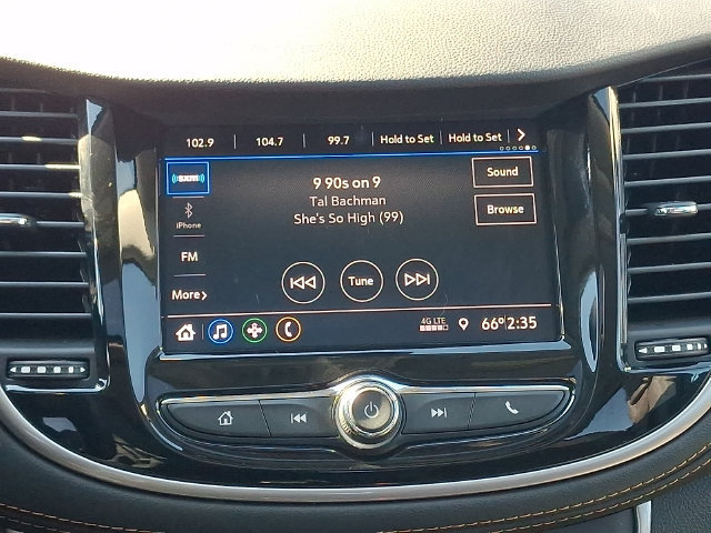 Used 2020 Chevrolet Trax LT w/ Sun & Sound Package FWD image 17