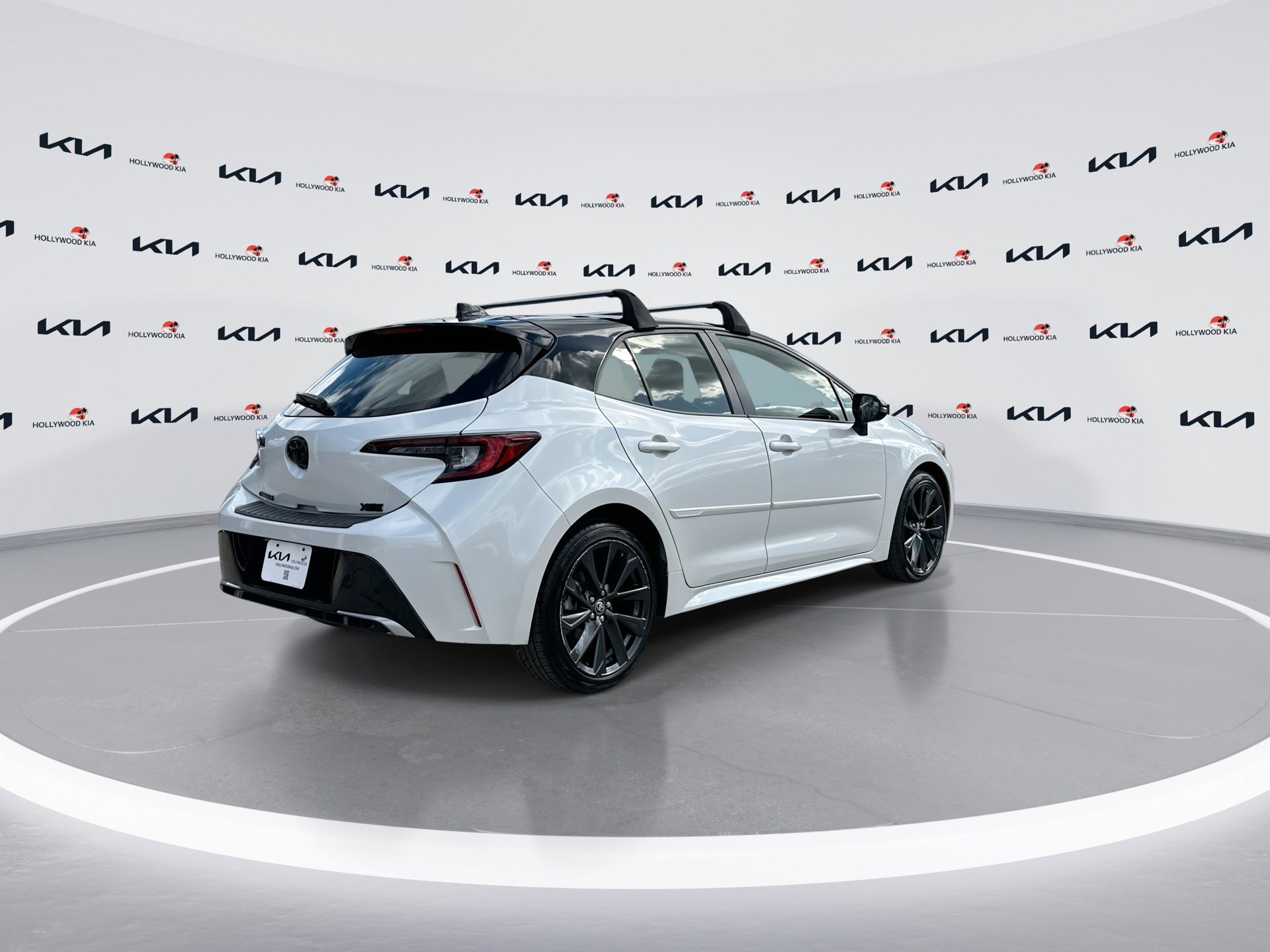 Used 2023 Toyota Corolla XSE image 8