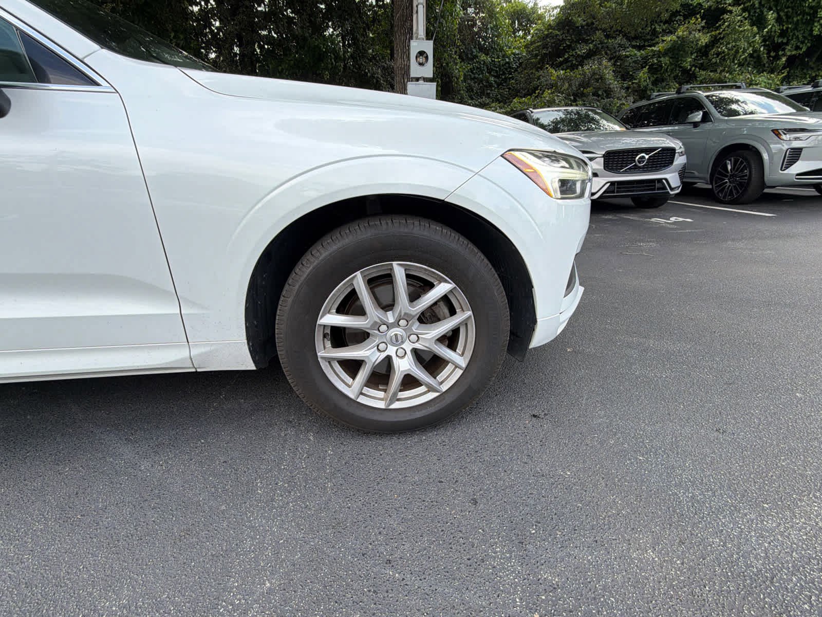 Used 2021 Volvo XC60 T5 Momentum AWD/4WD image 21