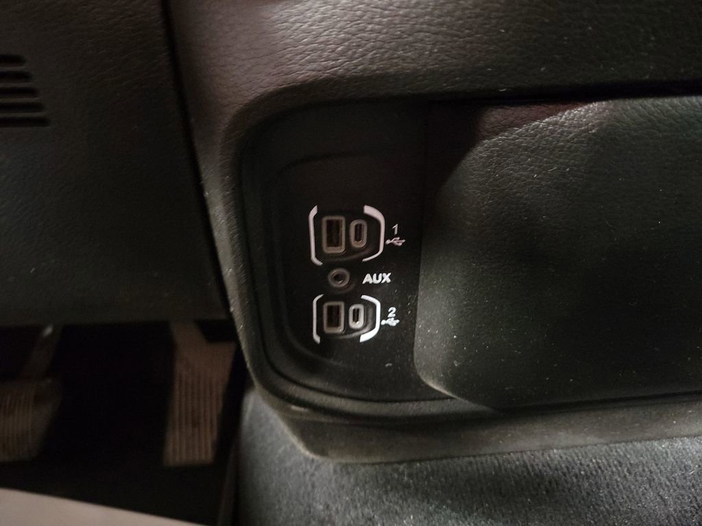Used 2019 RAM 1500 Big Horn AWD/4WD image 17
