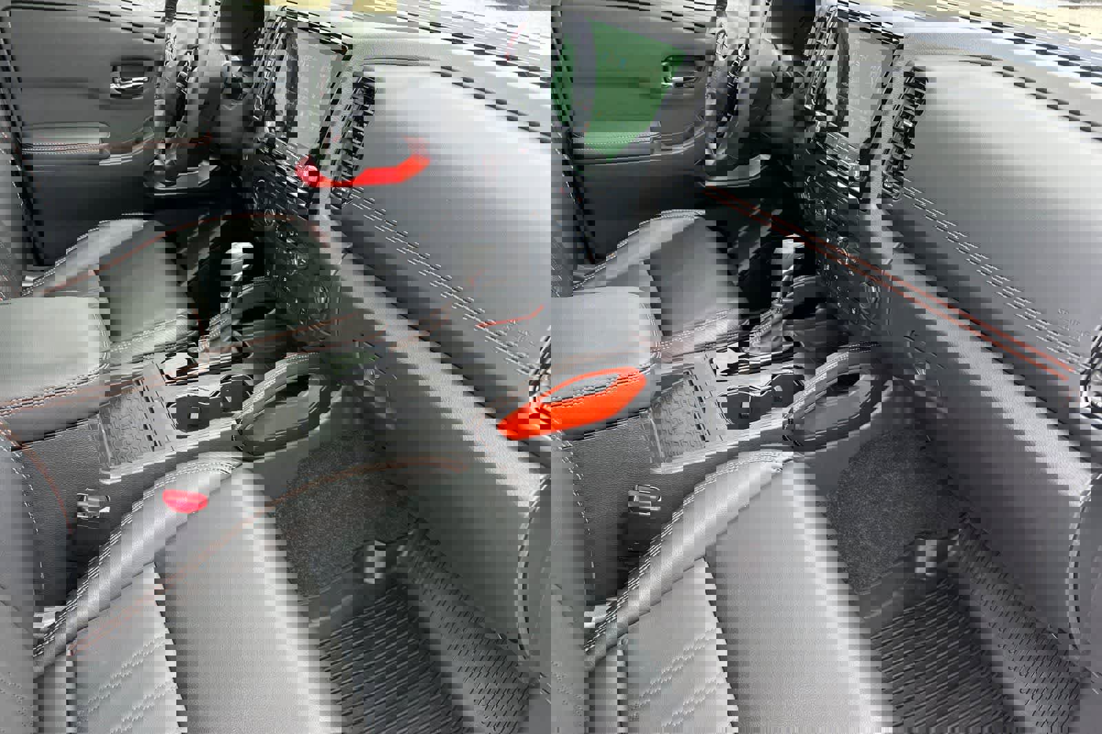 Used 2023 Nissan Frontier PRO-4X w/ Pro-4X Premium Package image 15