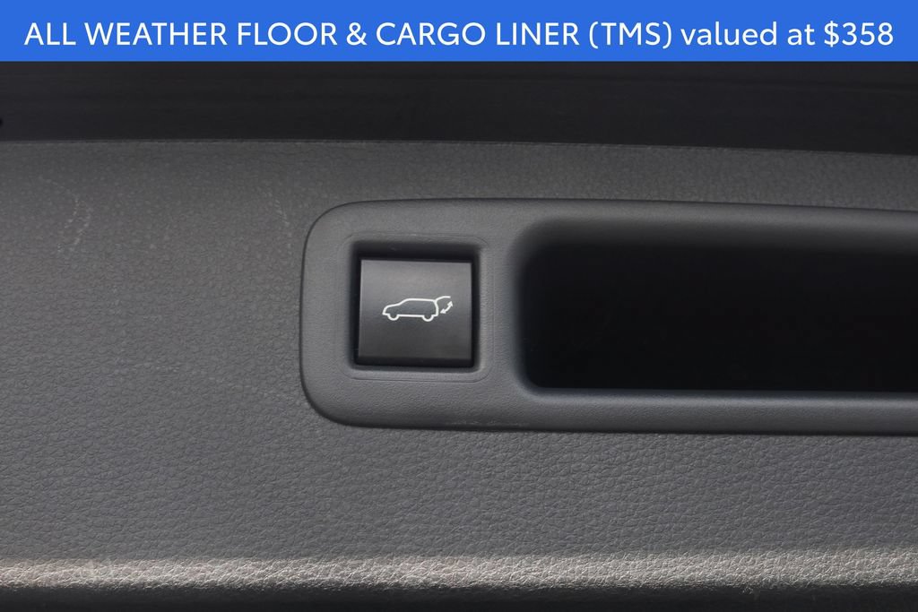 Used 2023 Toyota Highlander XLE AWD/4WD image 4