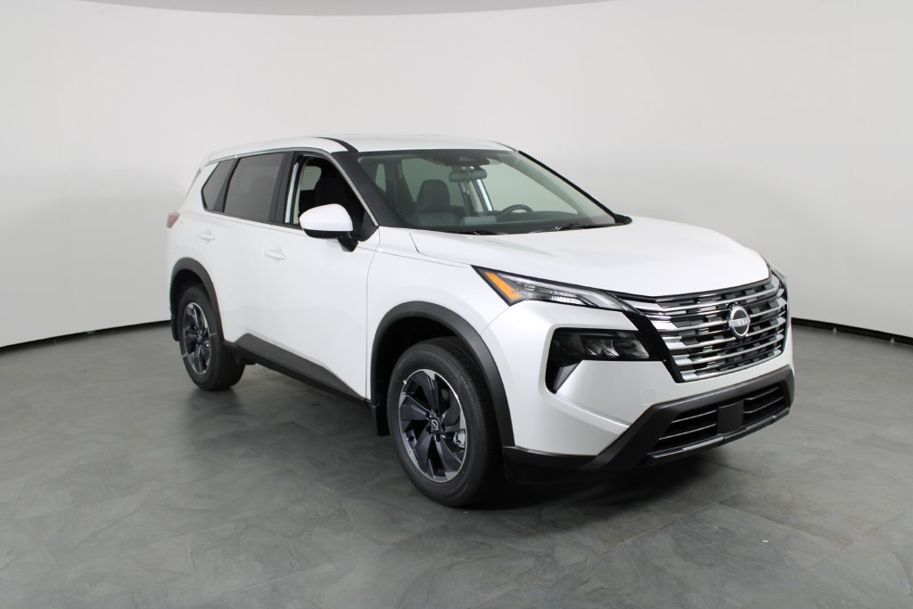 Certified 2026 Nissan Rogue SV FWD image 11
