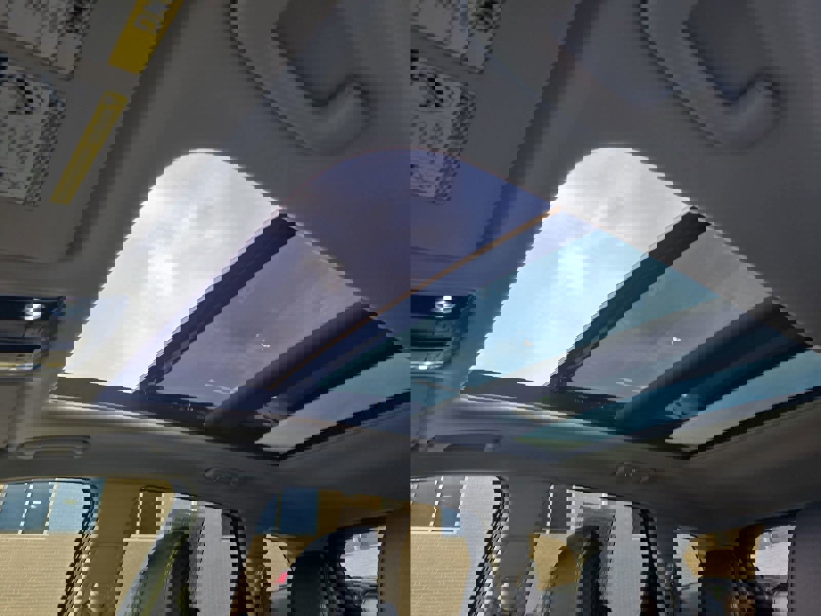 Used 2025 Kia Sportage SX Prestige image 32