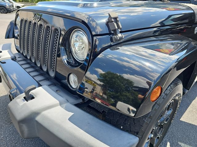 Used 2018 Jeep Wrangler Sahara AWD/4WD image 30