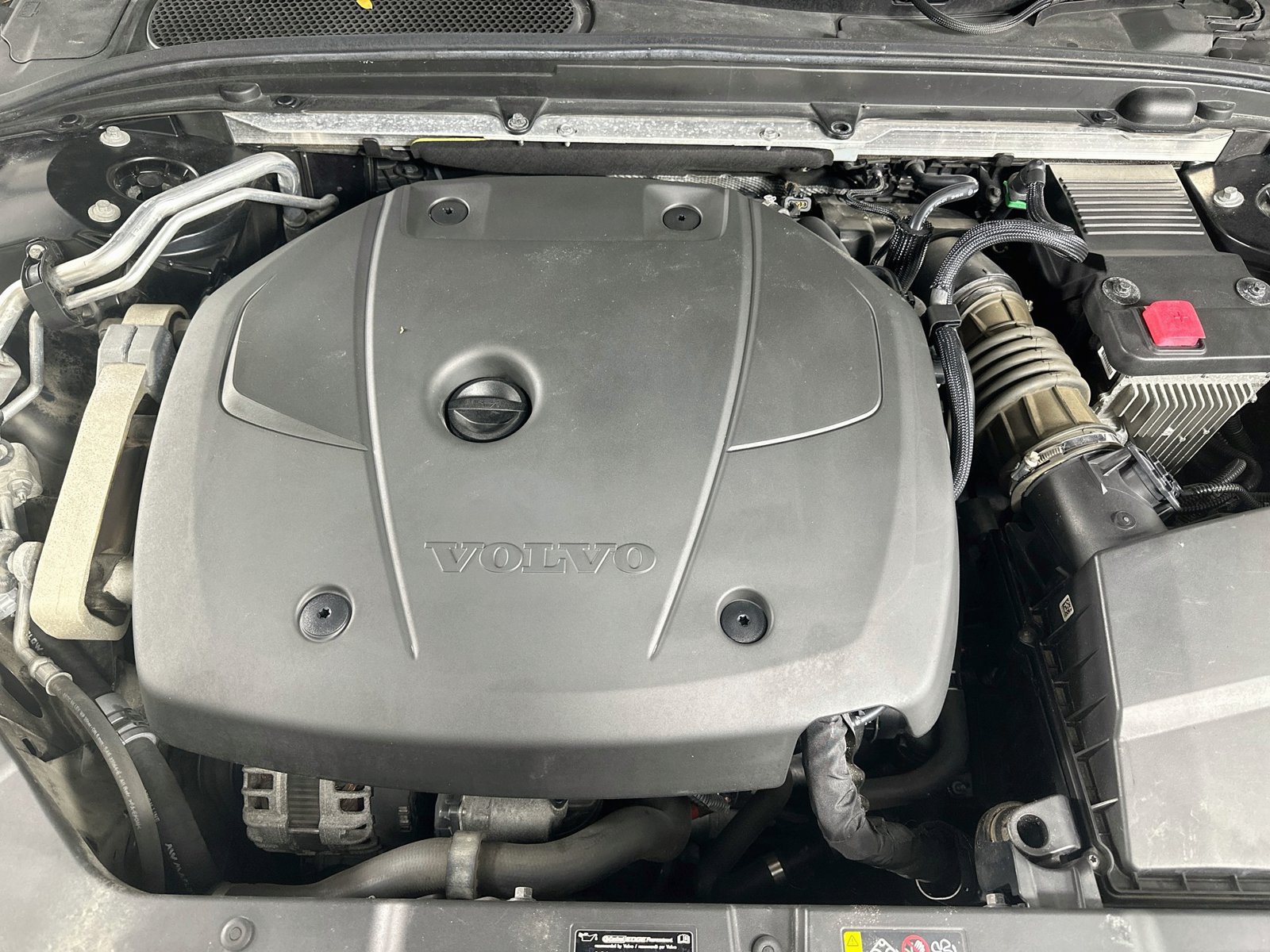 Used 2019 Volvo S60 T6 Momentum w/ Multimedia Package AWD/4WD image 13