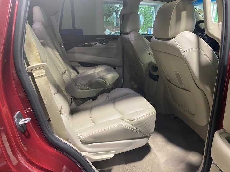 Used 2019 Cadillac Escalade Premium Luxury AWD/4WD image 18