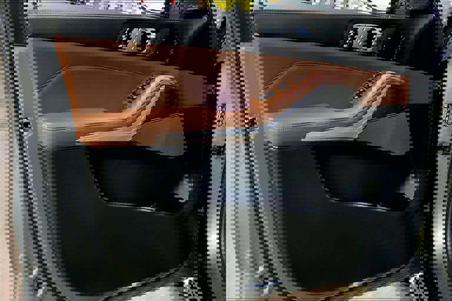 Used 2024 BMW X5 xDrive40i w/ Premium Package image 22