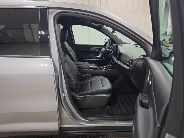 Used 2026 Chevrolet Traverse LT w/ Driver Confidence Package AWD/4WD image 31