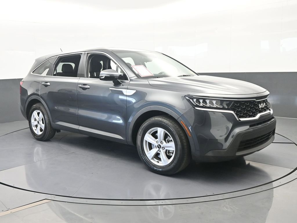 Used 2023 Kia Sorento LX FWD image 8