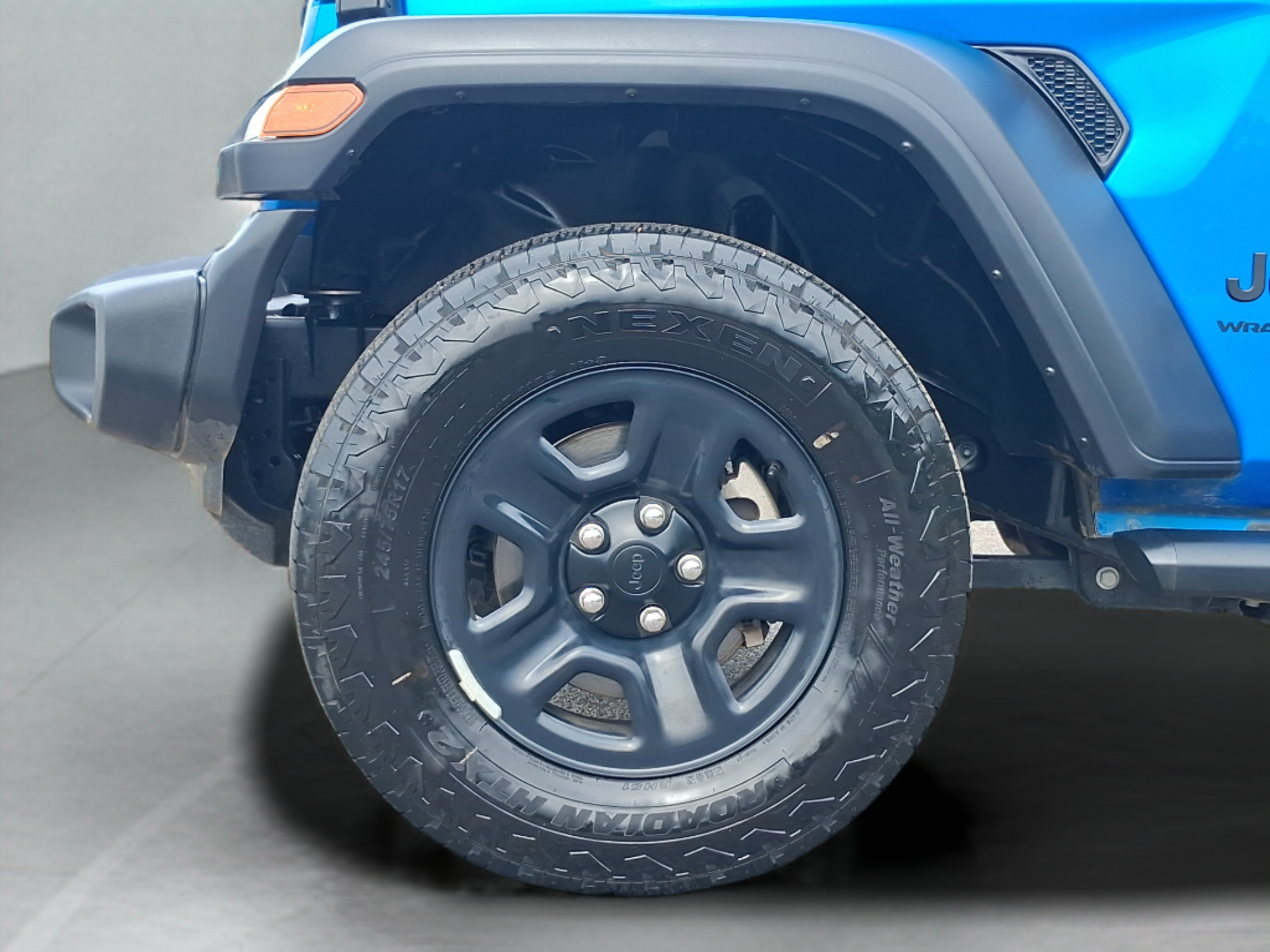 Used 2024 Jeep Wrangler Sport AWD/4WD image 31