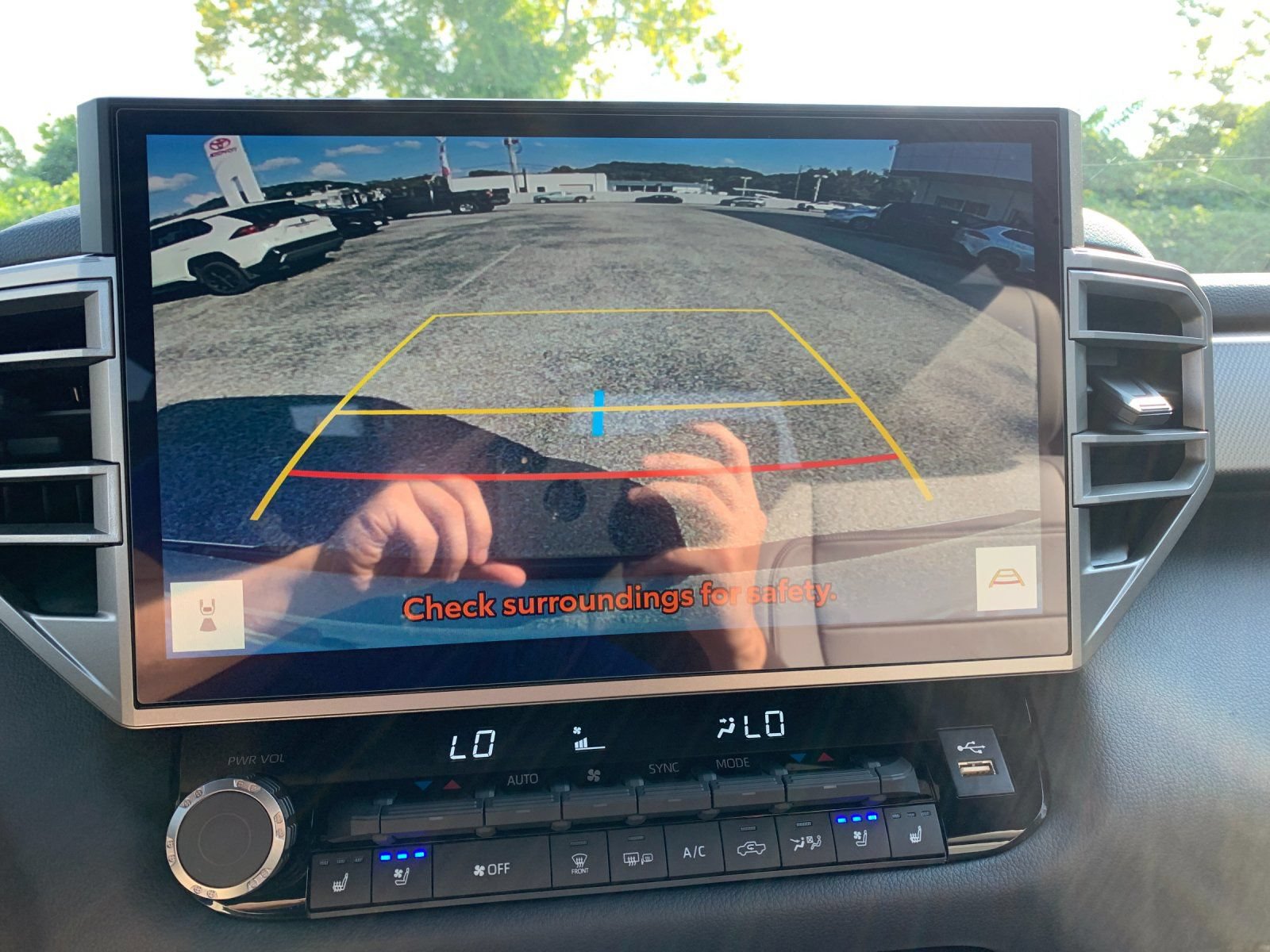 New 2026 Toyota Tundra Limited AWD/4WD image 21