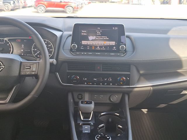 Used 2026 Nissan Rogue Dark Armor AWD/4WD image 17