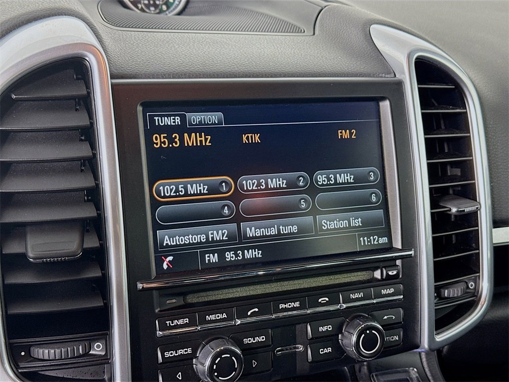 Used 2016 Porsche Cayenne S image 14