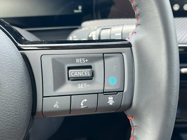 New 2026 Nissan Kicks SR w/ Cold Weather Package AWD/4WD image 16