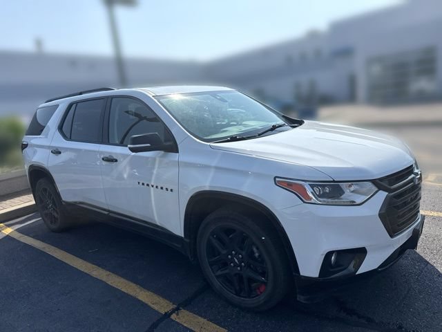 Used 2021 Chevrolet Traverse Premier w/ Redline Edition AWD/4WD image 39