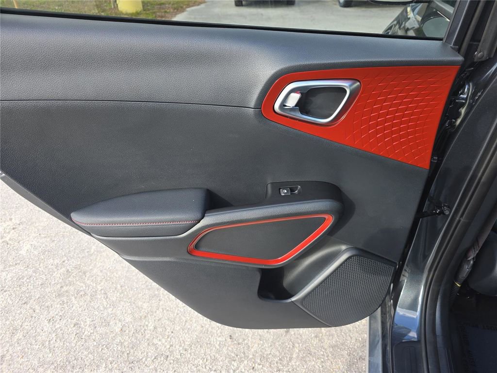 Used 2024 Kia Soul GT-Line image 13