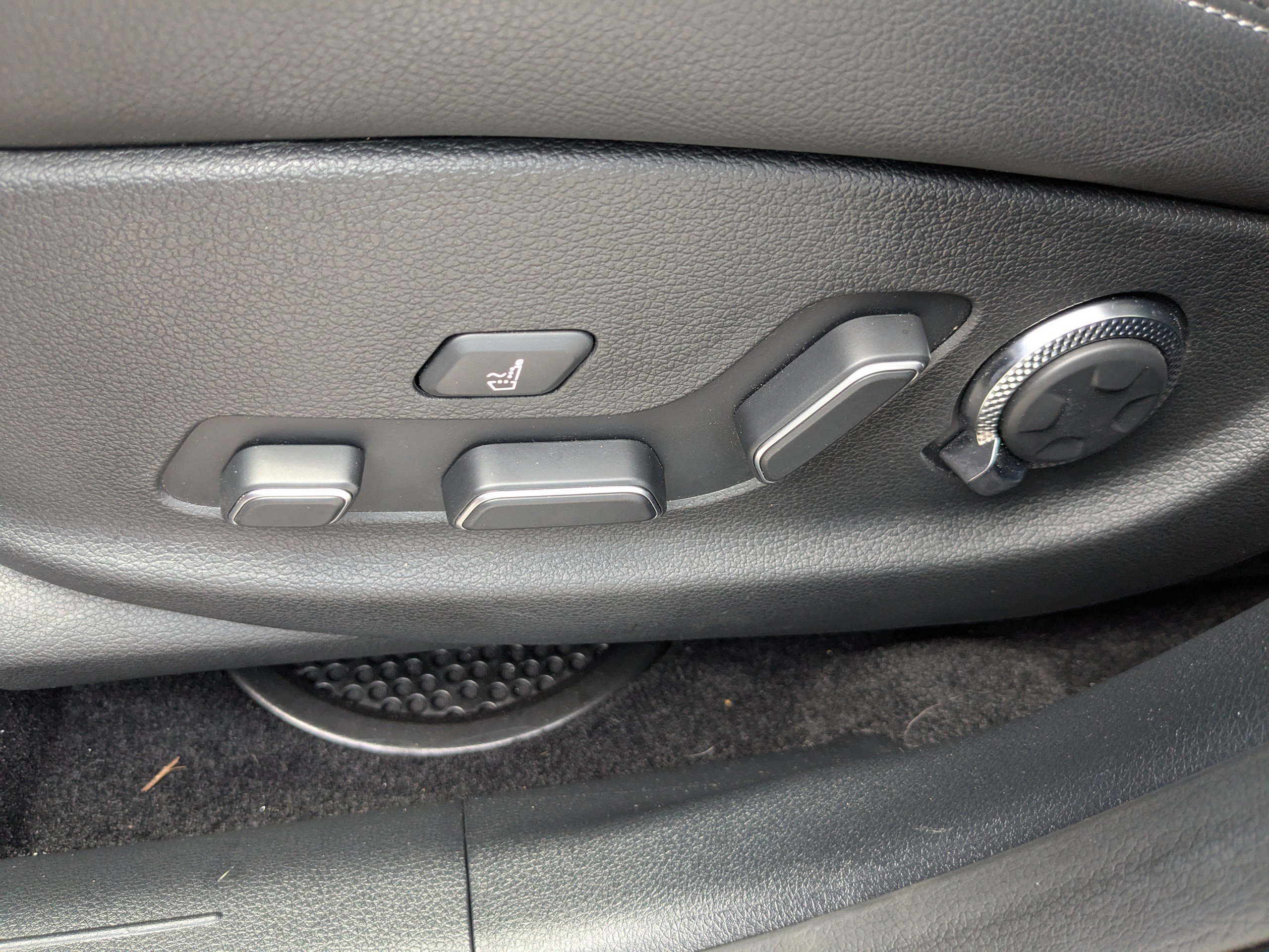 Used 2024 Genesis GV70 3.5T Sport image 19