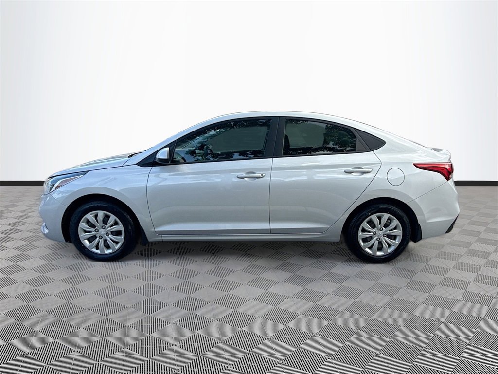 Used 2022 Hyundai Accent SE image 9