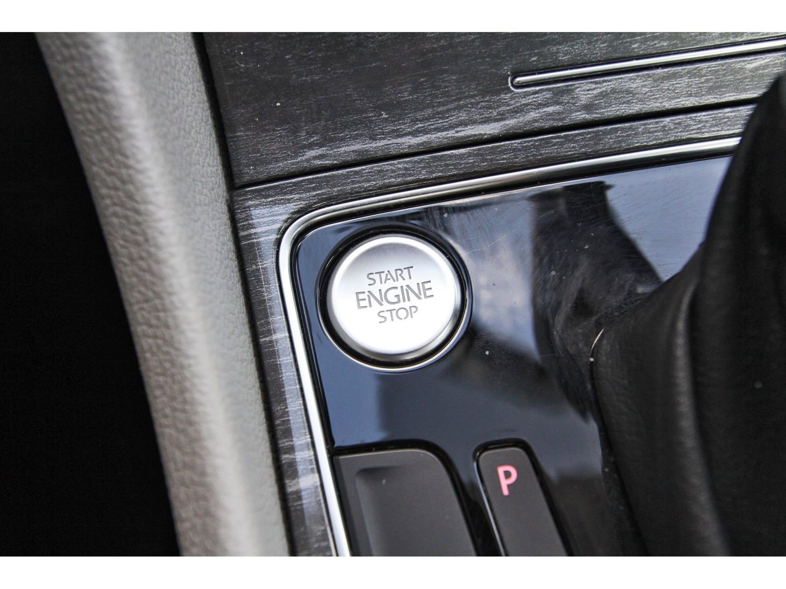 Used 2017 Volkswagen Passat 1.8T SE image 19