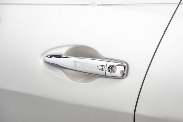 Used 2016 Nissan Maxima SR image 41