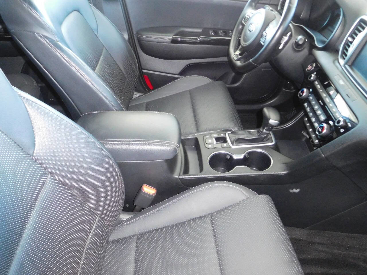 Used 2018 Kia Sportage SX image 17