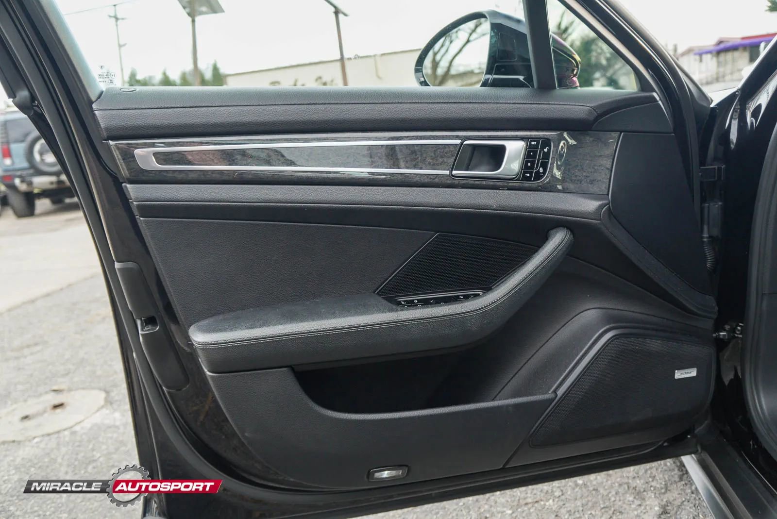 Used 2017 Porsche Panamera 4S AWD/4WD image 15