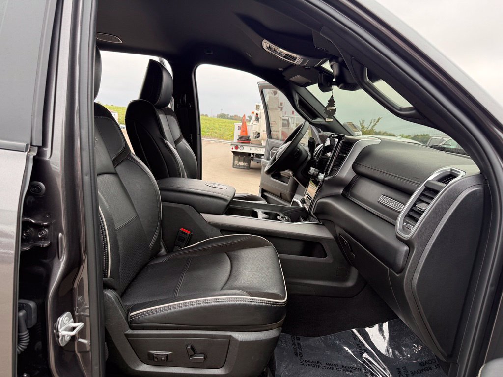 Used 2025 RAM 2500 Laramie w/ Night Edition AWD/4WD image 21