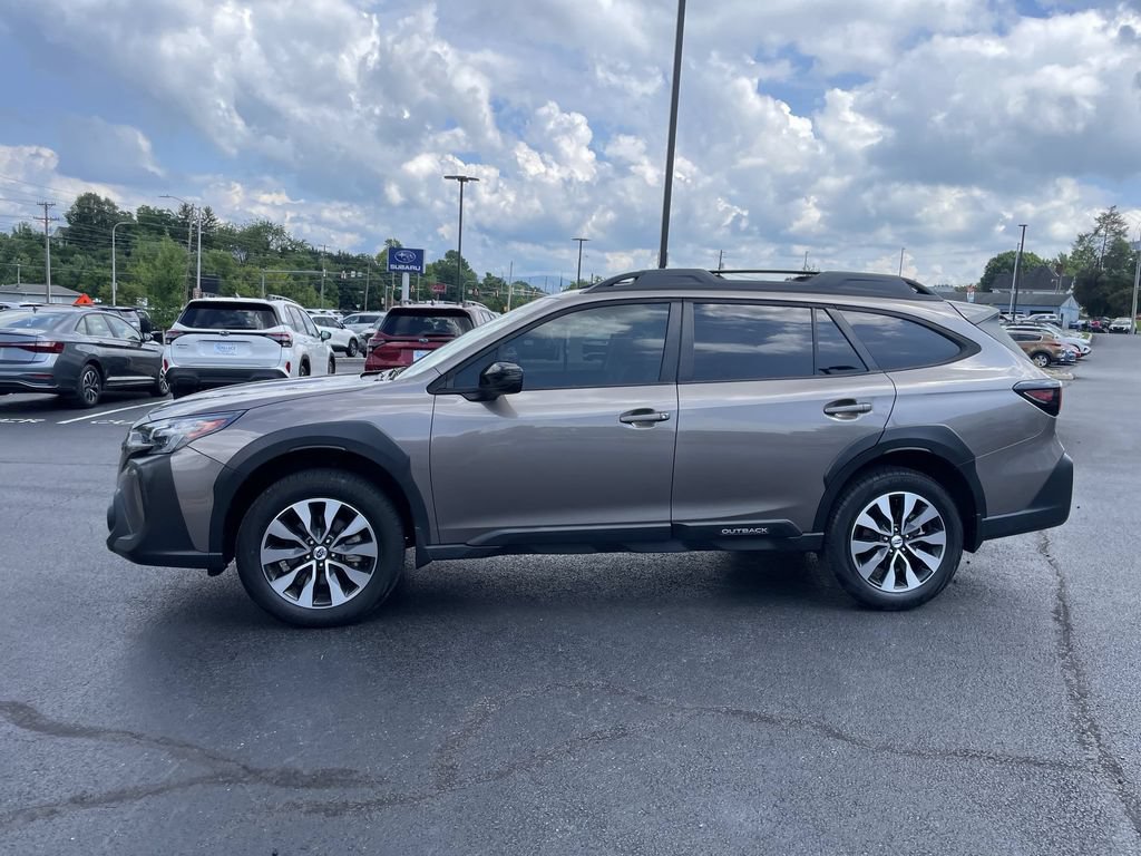 Certified 2024 Subaru Outback Limited AWD/4WD image 3
