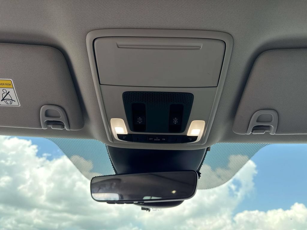 Used 2024 Honda Pilot Touring image 33