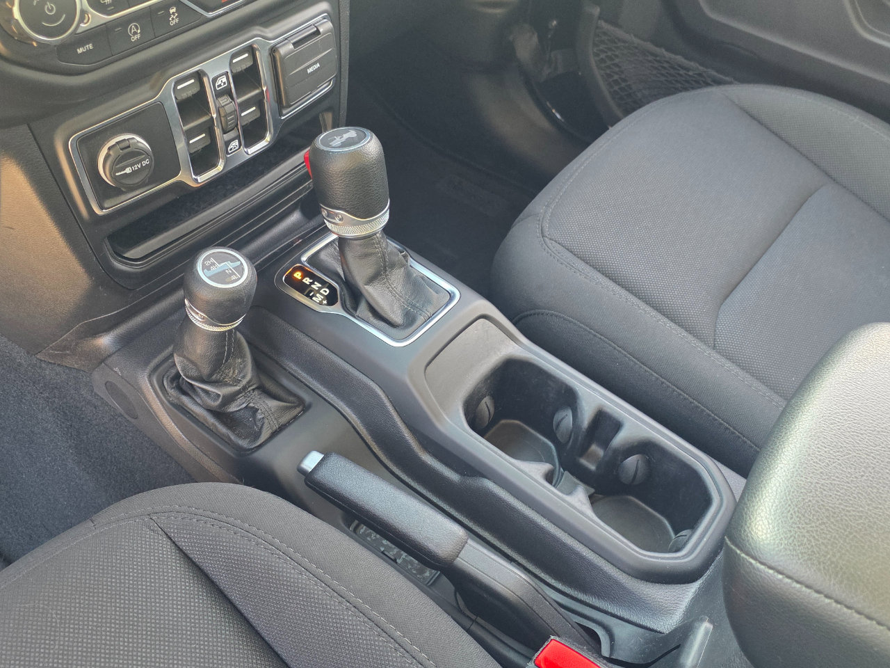 Used 2022 Jeep Wrangler Unlimited Sport image 8