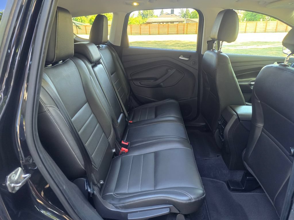 Used 2015 Ford Escape Titanium w/ Equipment Group 301A AWD/4WD image 23