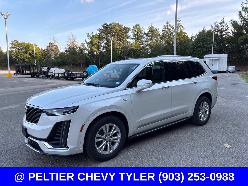 Used 2023 Cadillac XT6 Luxury FWD image 3