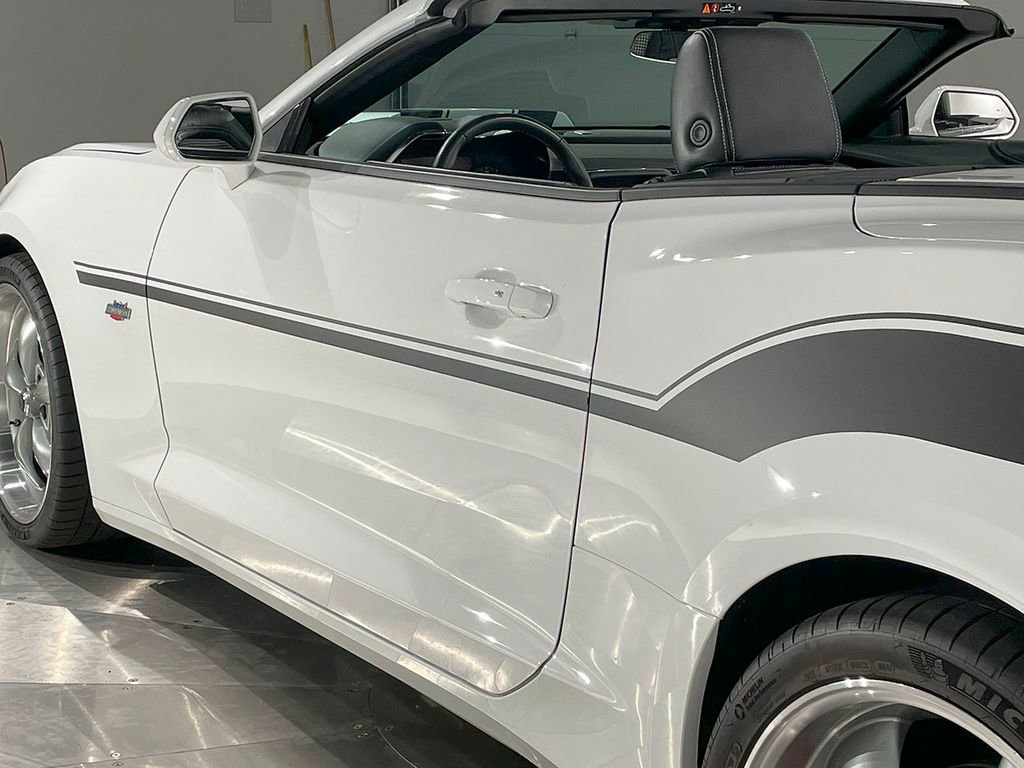 Used 2018 Chevrolet Camaro SS RWD image 30