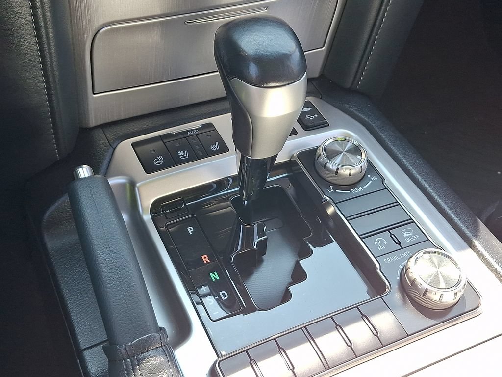 Used 2016 Toyota Land Cruiser w/ Four Season Floor Mat Package AWD/4WD image 14