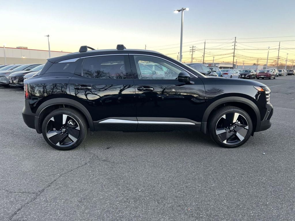 New 2026 Nissan Kicks SR w/ SR Premium Package AWD/4WD image 6
