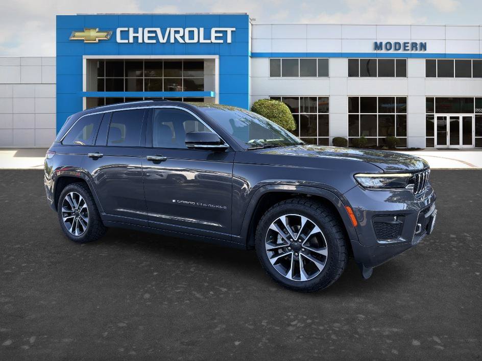 Used 2023 Jeep Grand Cherokee Overland w/ Adv Protech Group III AWD/4WD image 6