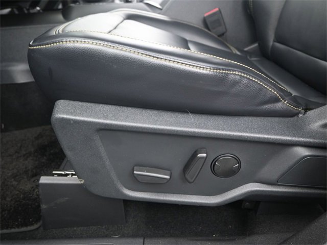 Used 2025 Ford Bronco Badlands image 9