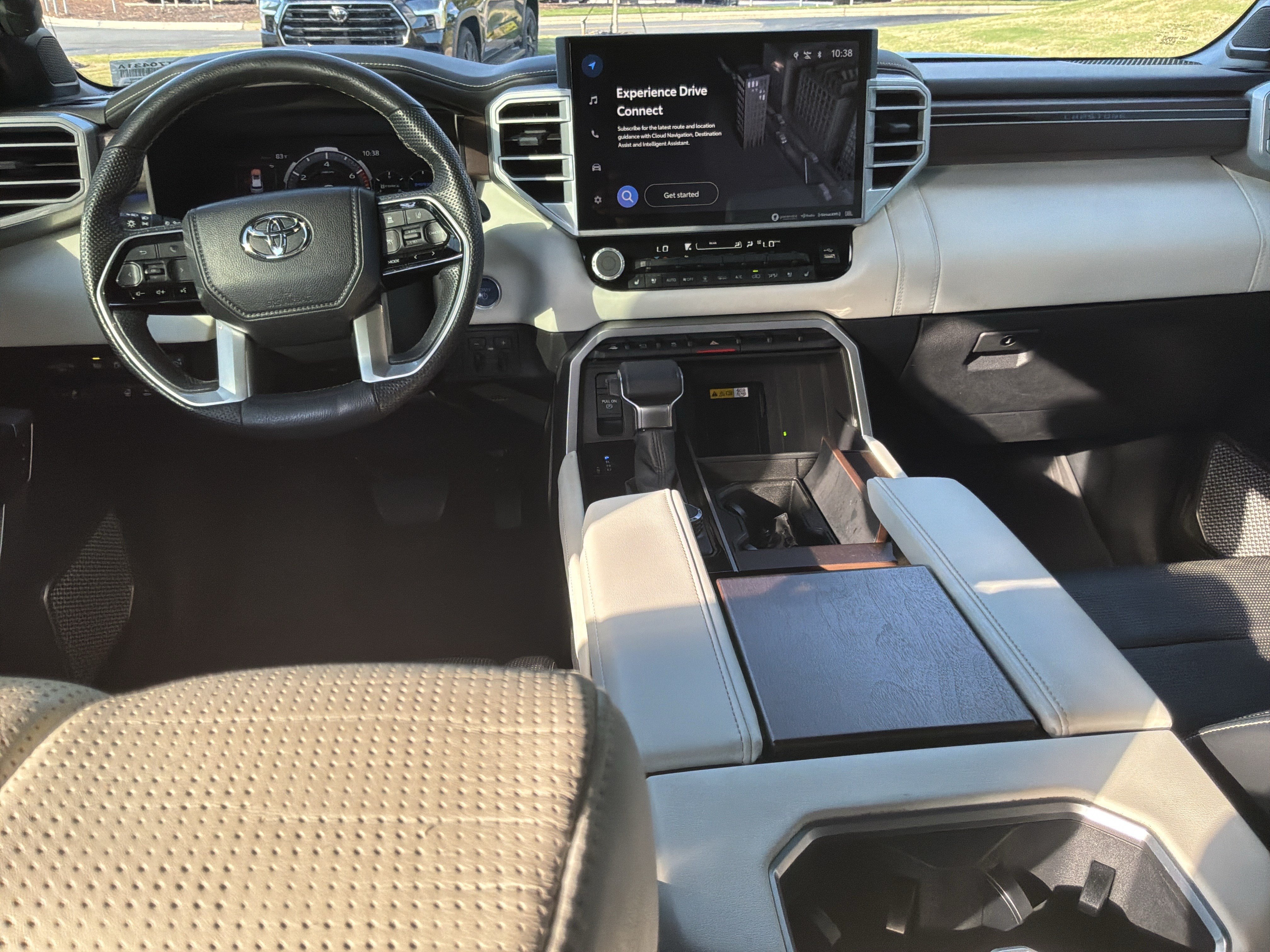 Used 2024 Toyota Sequoia Capstone AWD/4WD image 29