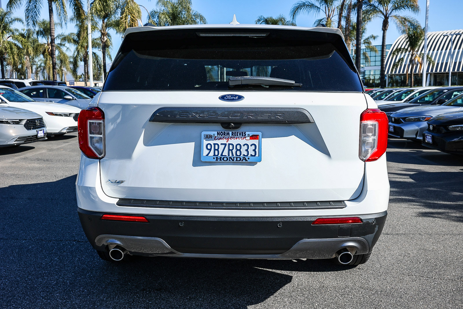 Used 2022 Ford Explorer XLT w/ Equipment Group 202A image 9