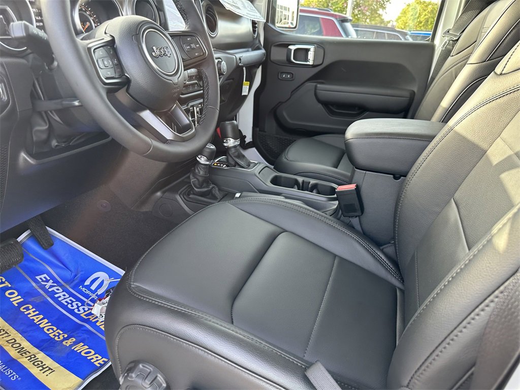 New 2023 Jeep Gladiator Sport image 18