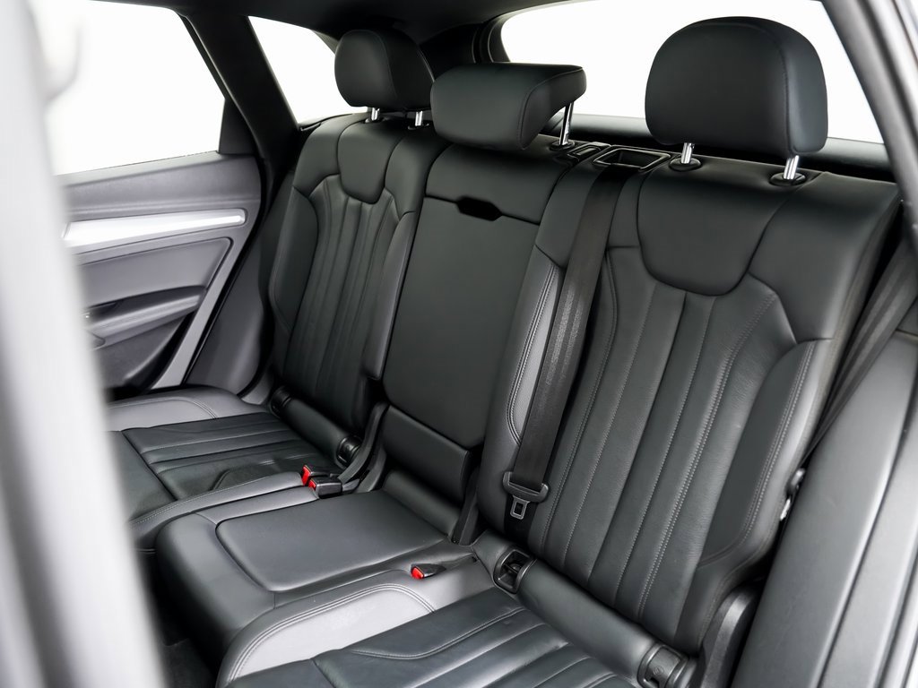 Used 2020 Audi Q5 2.0T Titanium Premium Plus w/ Premium Plus Package image 24