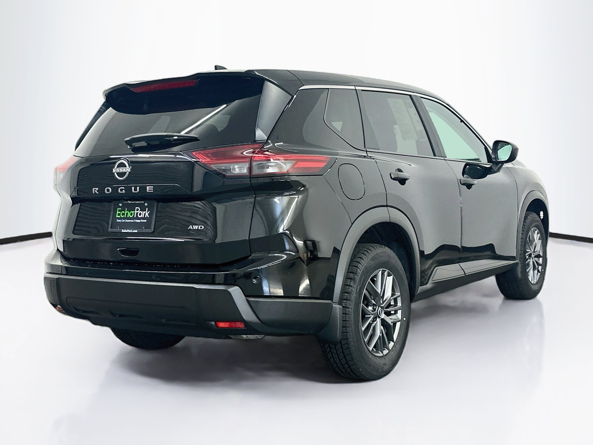 Used 2024 Nissan Rogue S AWD/4WD image 9