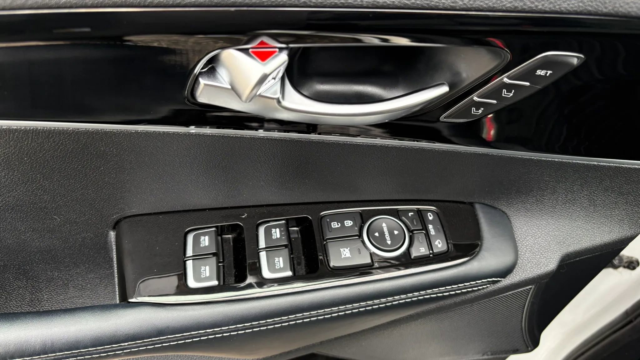 Used 2016 Kia Sorento SX w/ SXL Technology Package image 15
