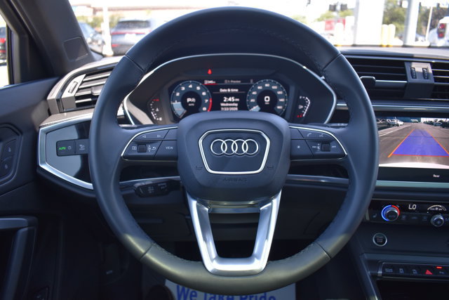 Used 2025 Audi Q3 2.0T Premium w/ Convenience Package AWD/4WD image 18