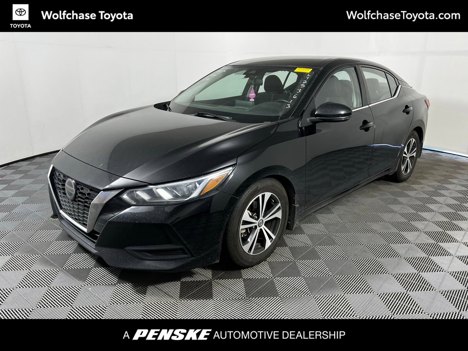 Used 2020 Nissan Sentra SV image 1