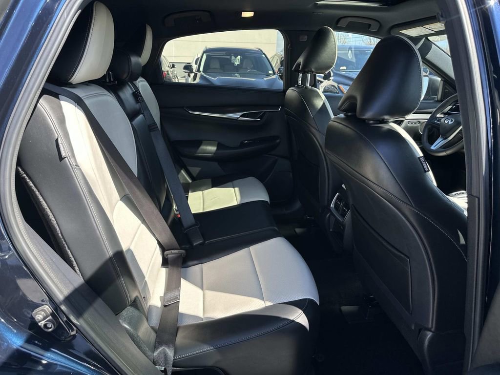 Certified 2025 INFINITI QX55 Luxe w/ Cargo Package image 36